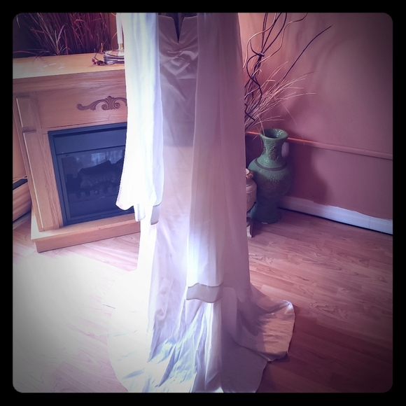 Clearing out my closet - Picture 1 of 2